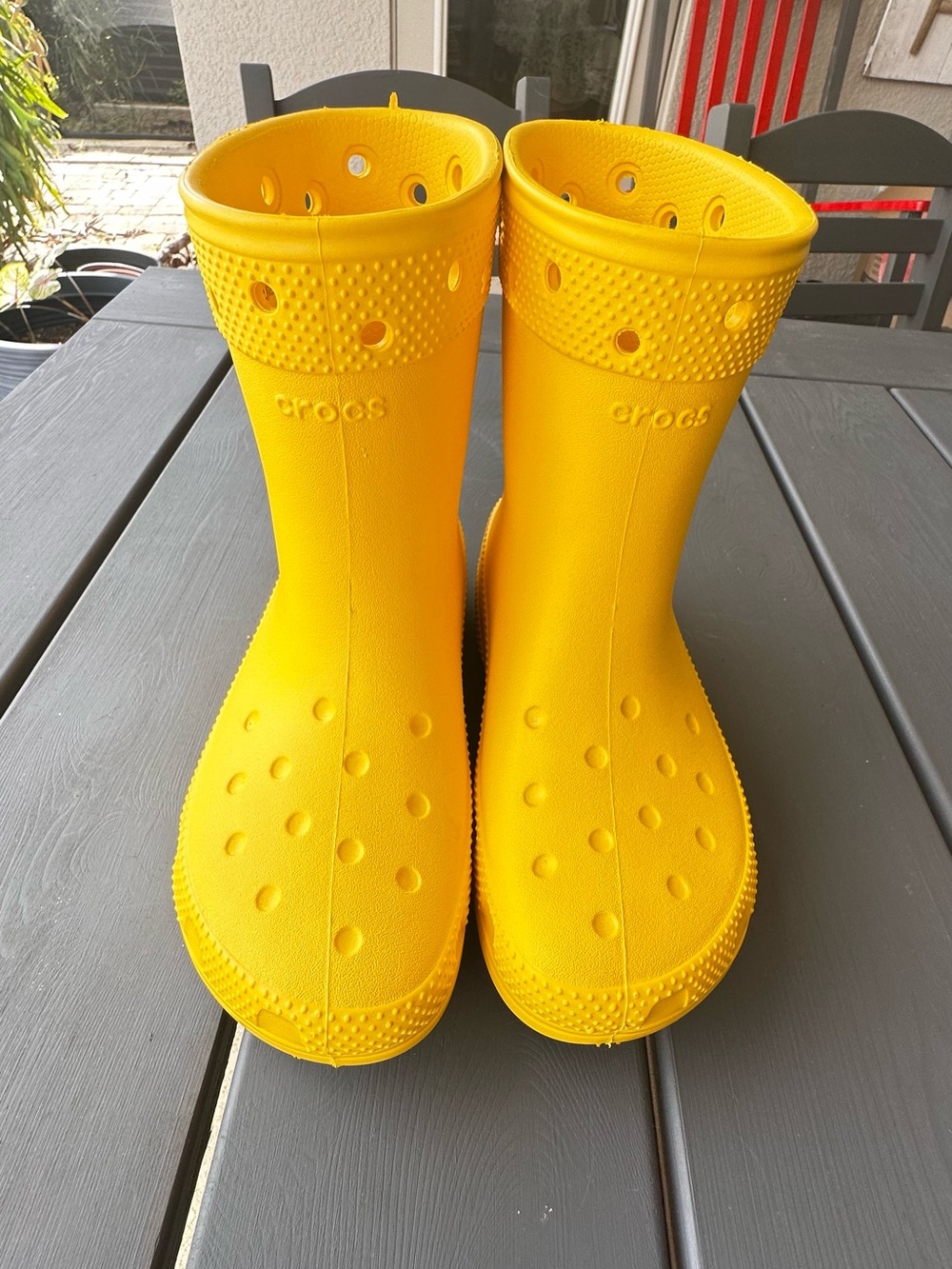 Woman's Boots Crocs Classic Boot size W7 M5 , new boots
